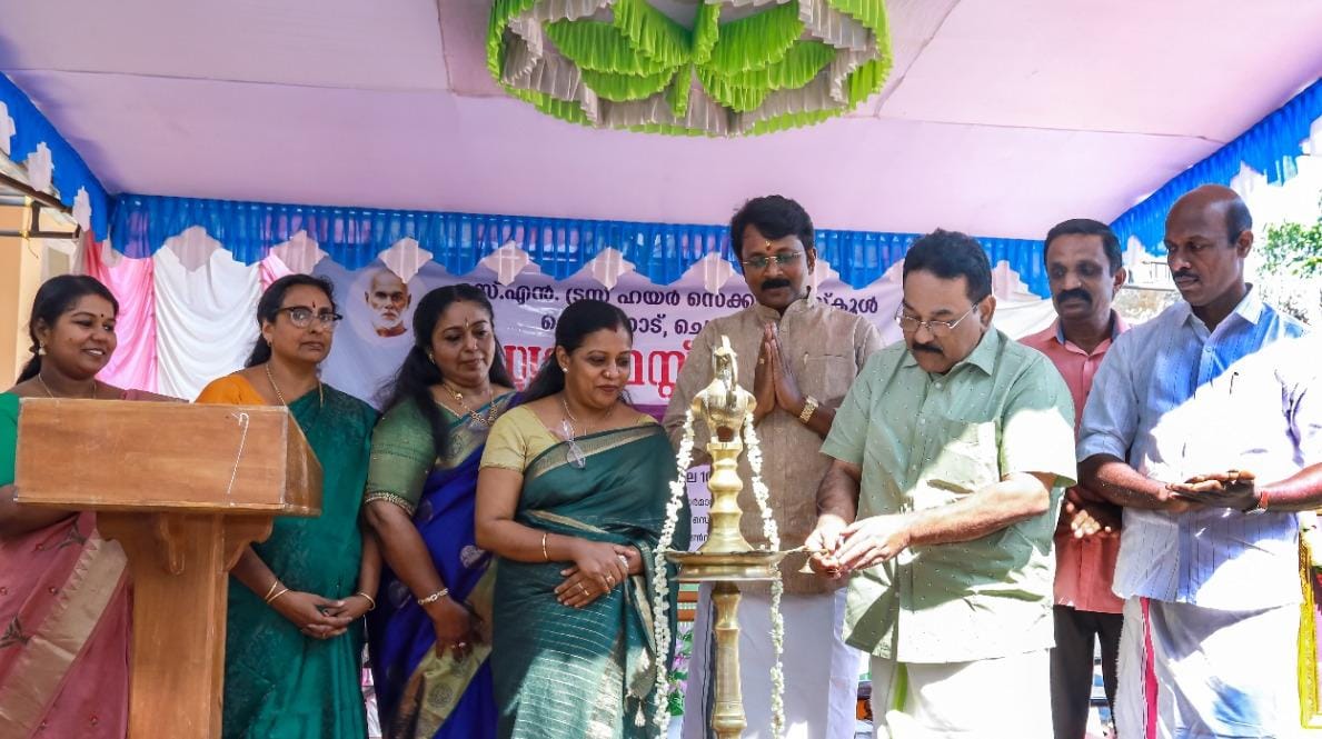എസ് എൻ ട്രസ്റ്റ് ഹയർ സെക്കണ്ടറി സ്കൂൾഫെസ്റ്റും, അനുമോദന സമ്മേളനവും